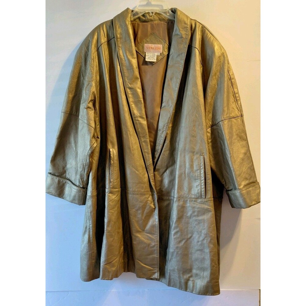 Vtg Venezia Gold Knee-length Open Front Leather Coat Measures 30" Pit to Pit